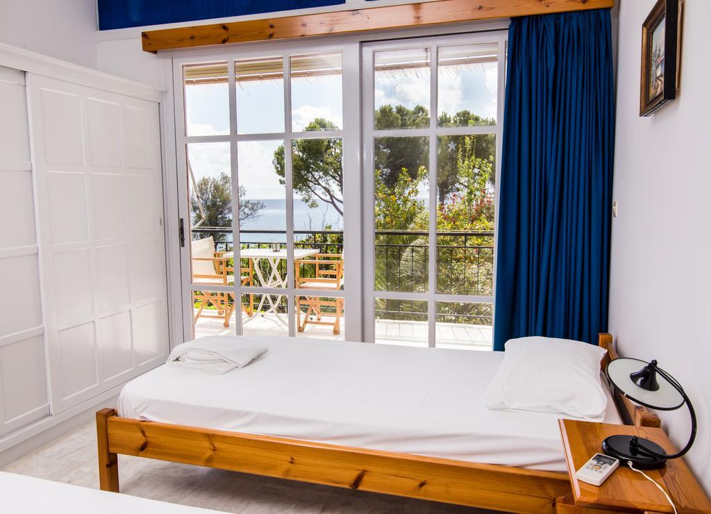 Avía Theodora Apartments מראה חיצוני תמונה
