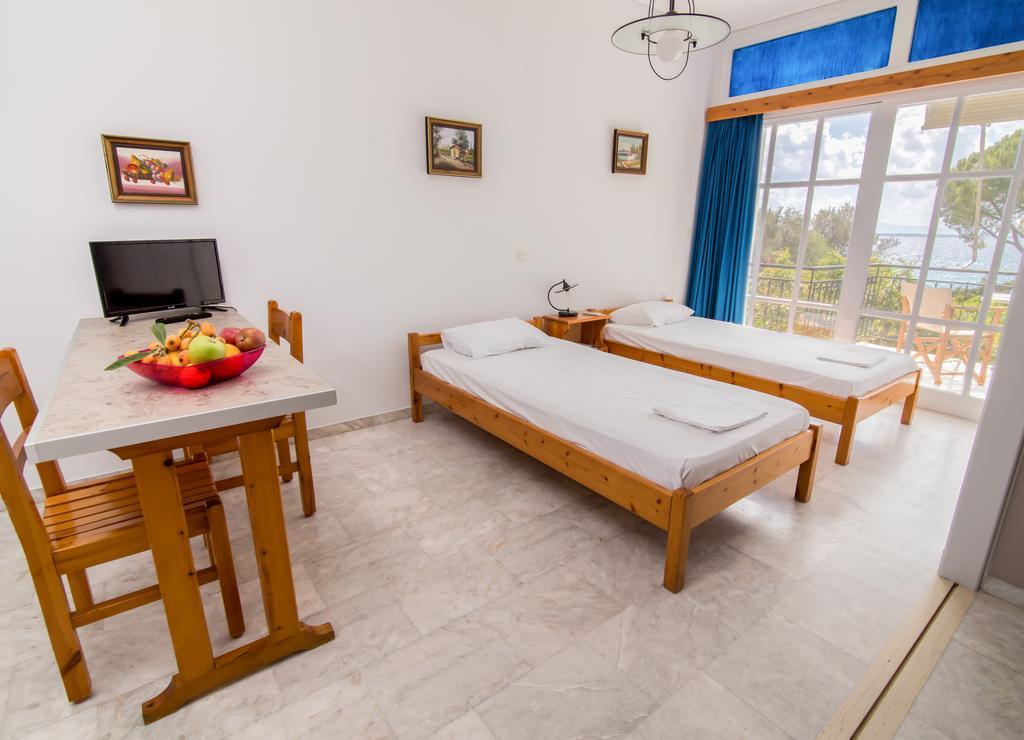 Avía Theodora Apartments מראה חיצוני תמונה