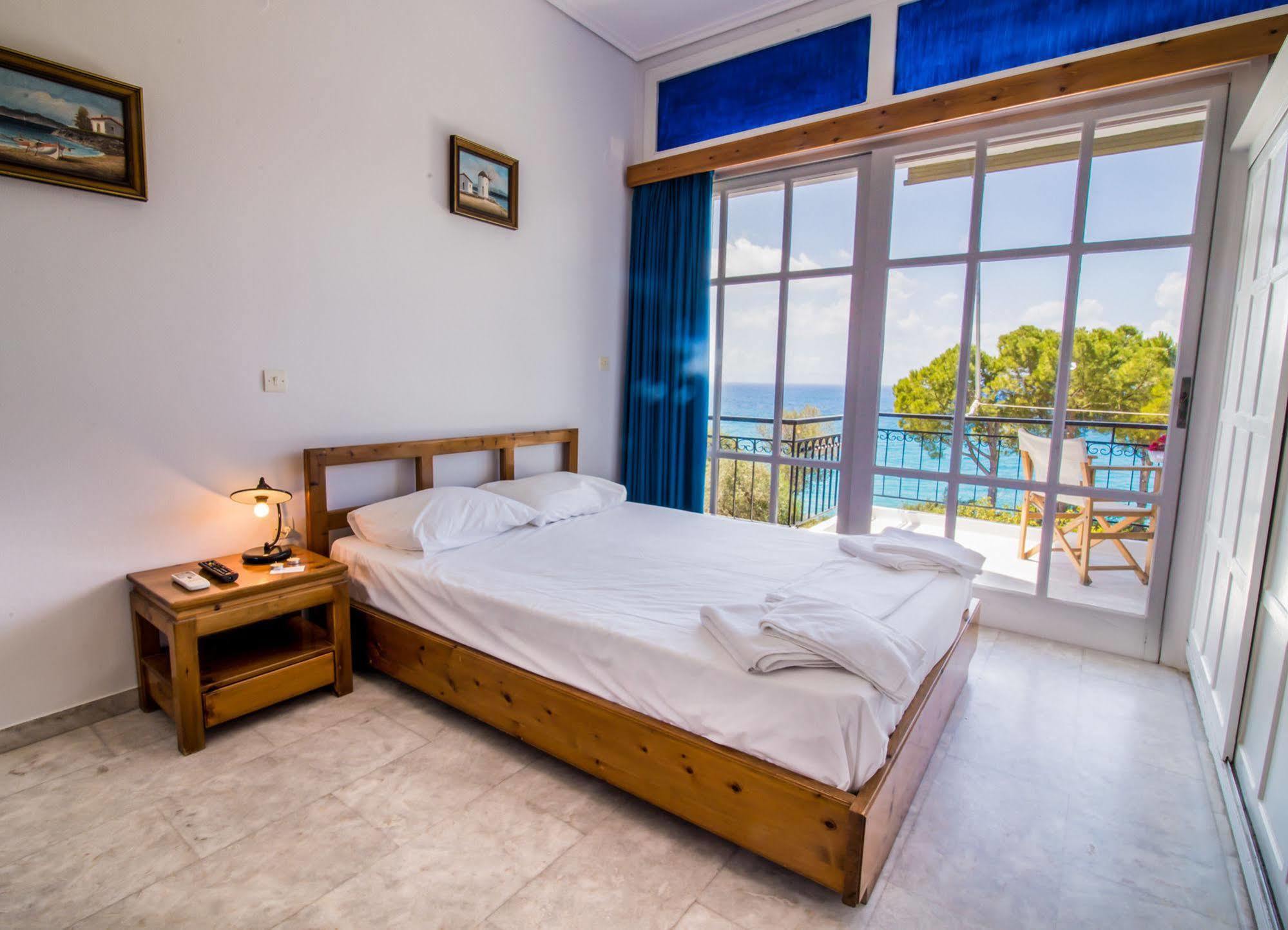 Avía Theodora Apartments מראה חיצוני תמונה